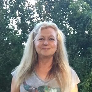 Meet your Posher, Laurie ann